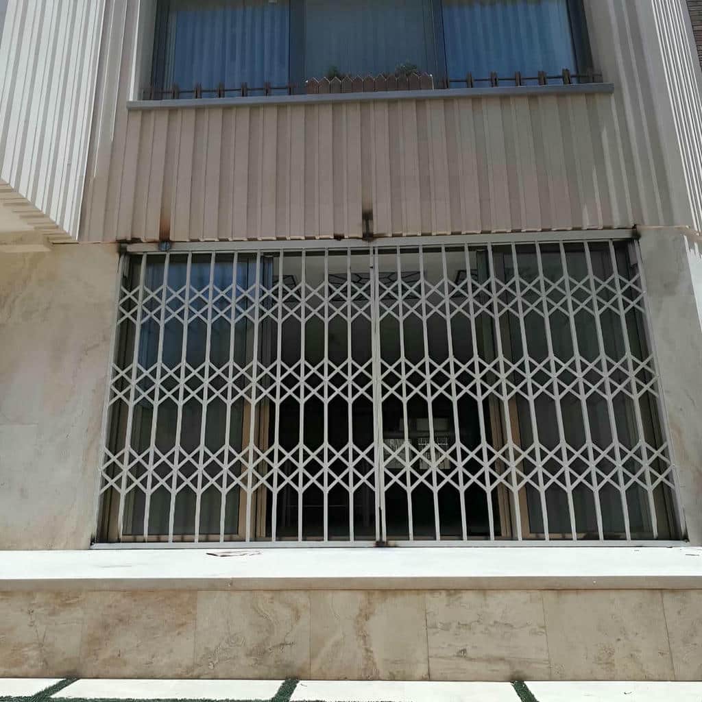 حفاظ پنجره ریلی بازشو با ریل پایین برای اجرای پایدار