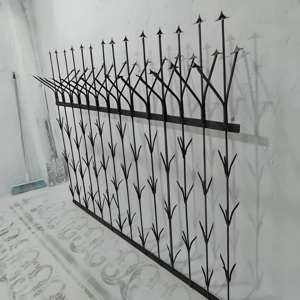 حفاظ دور دیوار محوطه بیرونی