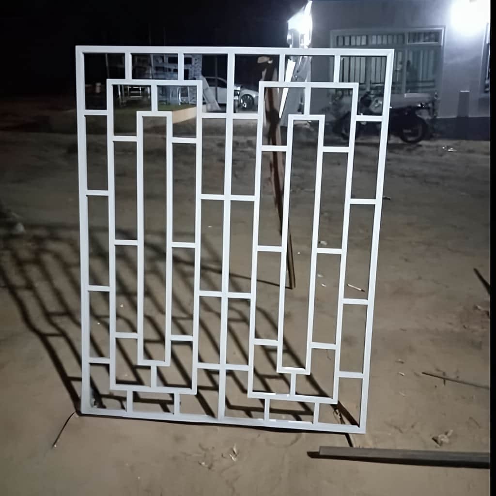 حفاظ پنجره کلاسیک با متریال آهنی با کیفیت