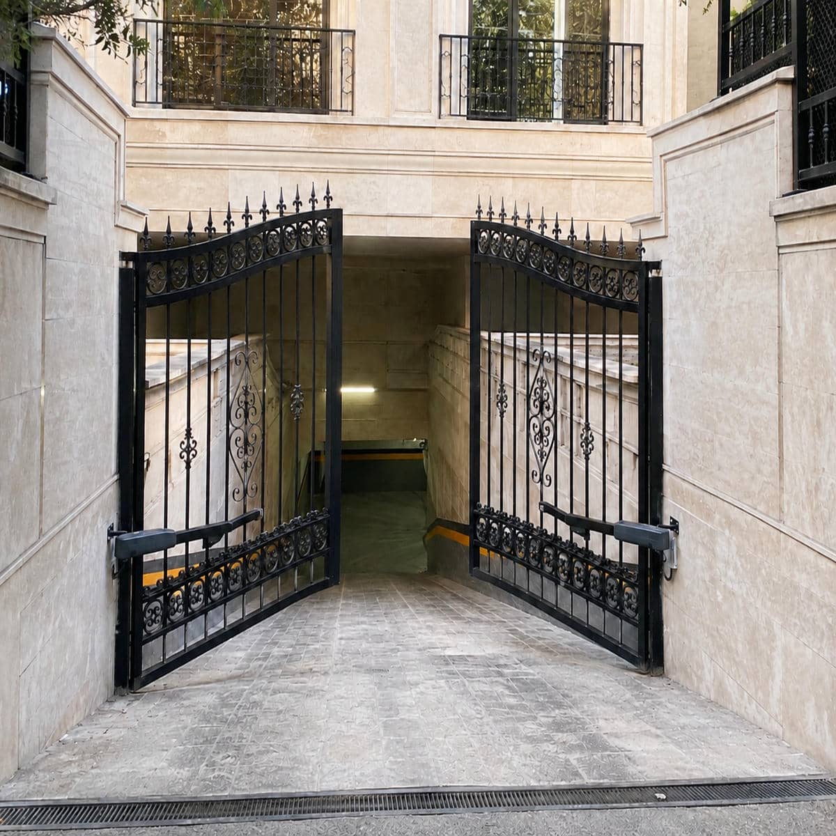 جزئیات جک درب پارکینگ در اهواز