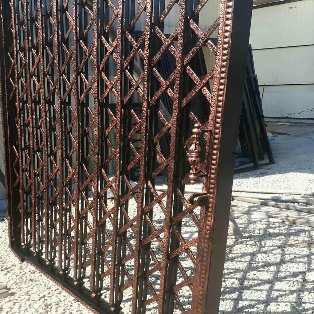 حفاظ درب ورودی با پوشش سطح یکنواخت