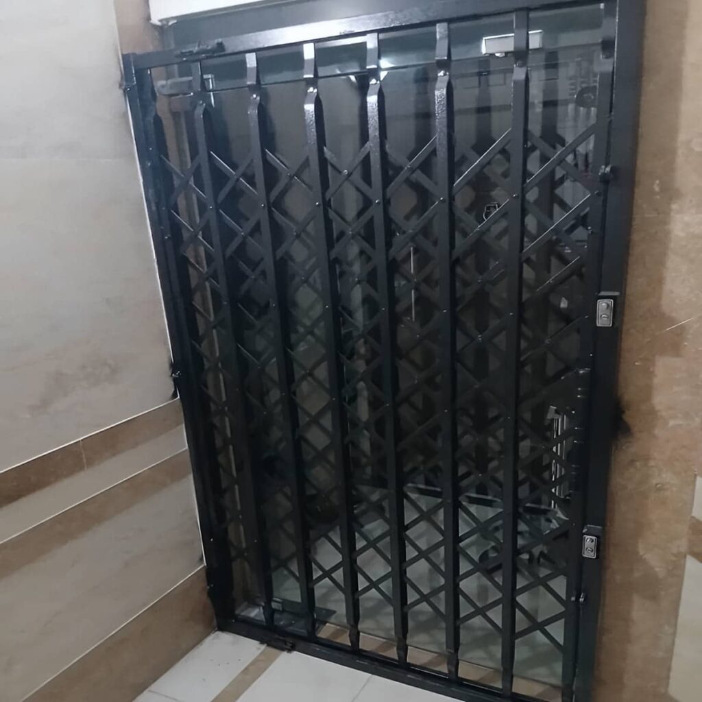 حفاظ جمع شونده با پروفیل فلزی مناسب سفارش