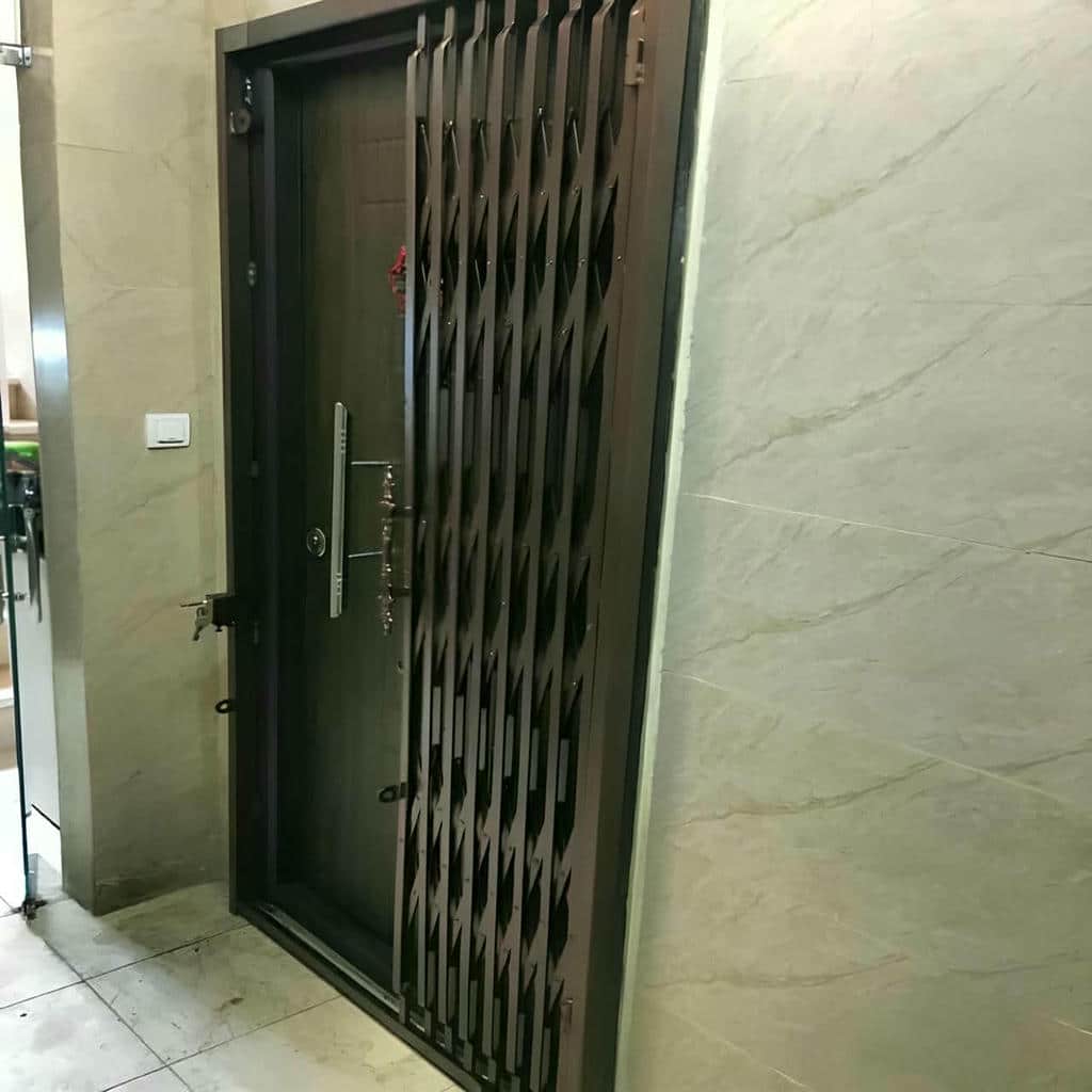 حفاظ آکاردئونی با پوشش رنگ هماهنگ با درب