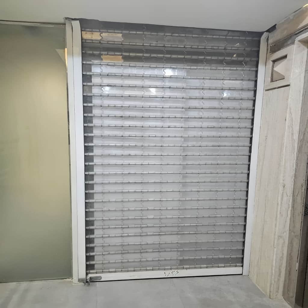 کرکره برقی ریموت دار برای ورودی پارکینگ