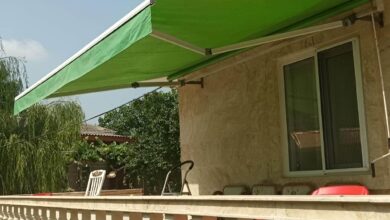 سایبان بازویی سفارشی با پوشش گسترده روی دهانه بزرگ