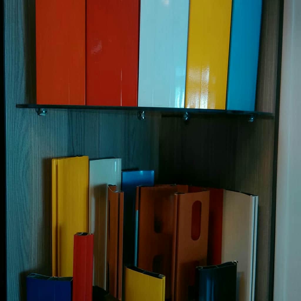 کرکره گالوانیزه نمونه اجرا برای ورودی پرتردد کرکره گالوانیزه نمونه اجرا برای ورودی پرتردد