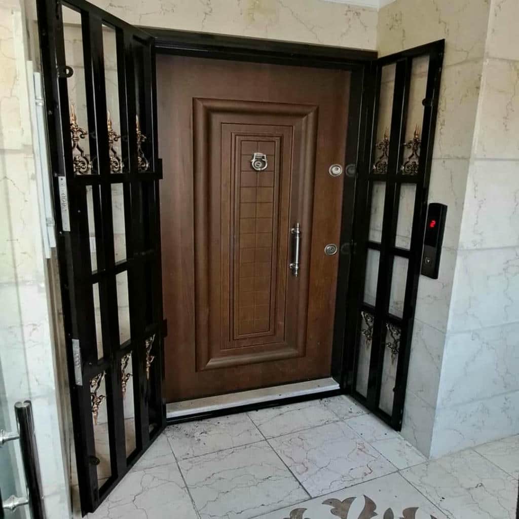 درب حفاظتی فلزی آکاردئونی