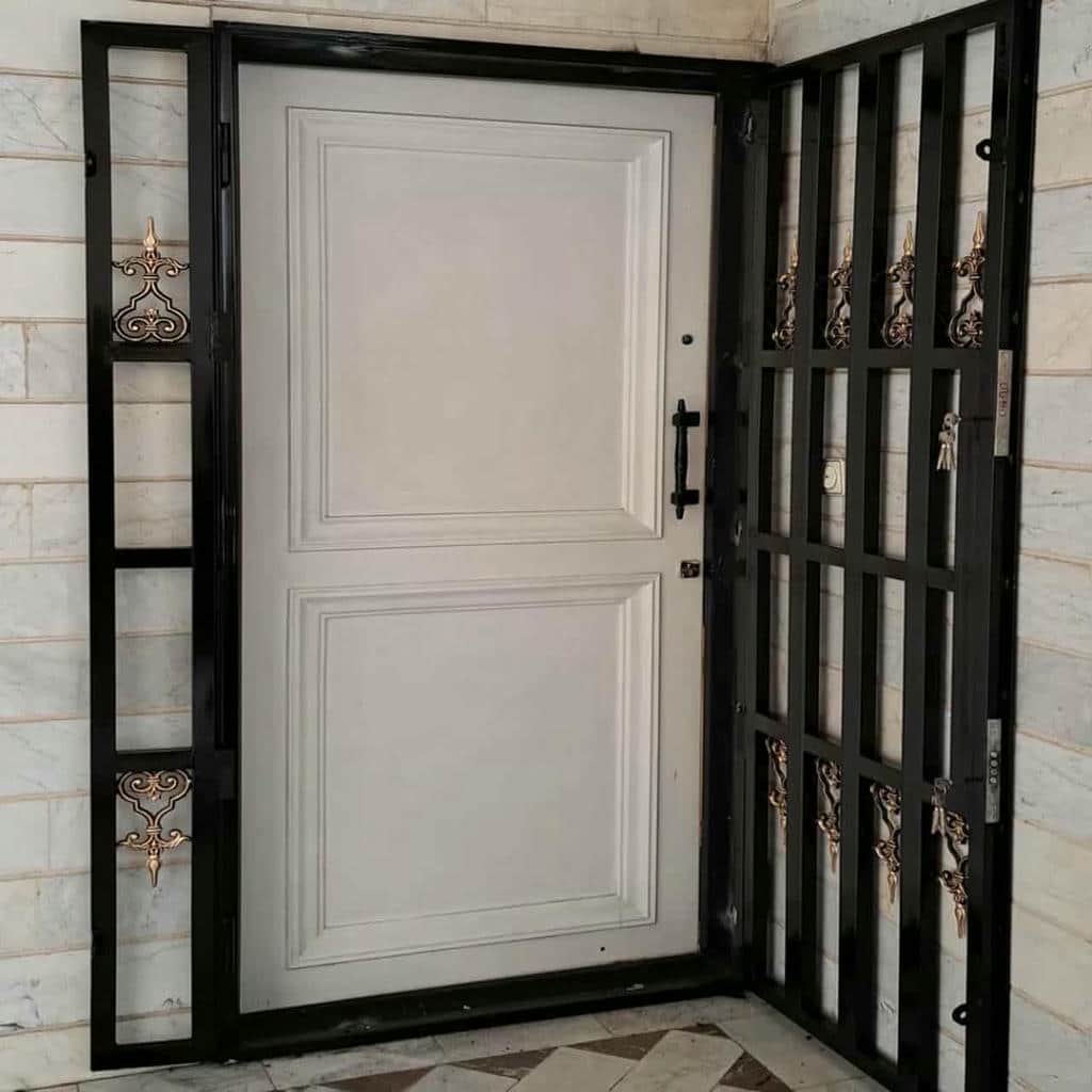 قیمت حفاظ درب آکاردئونی چقدر است ؟