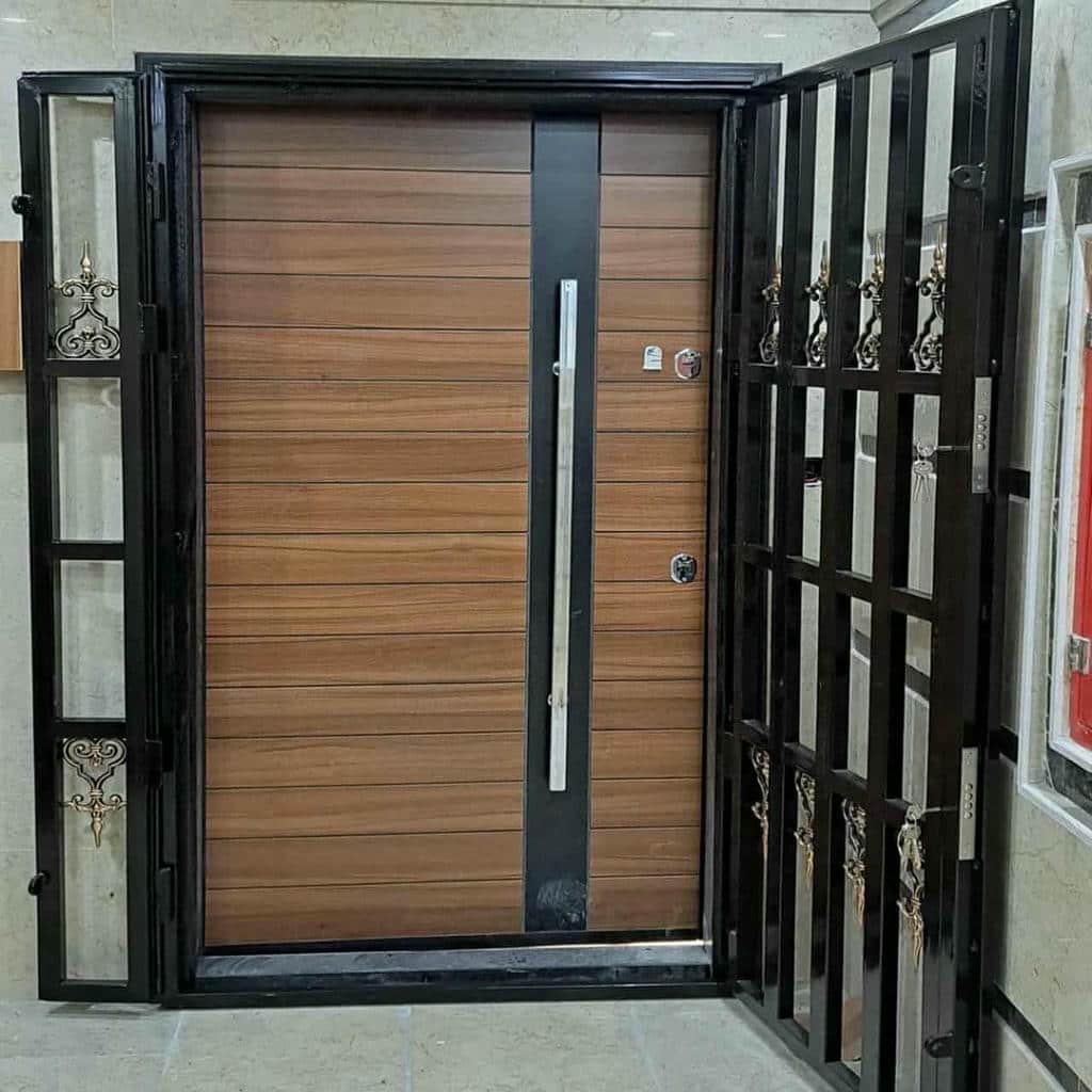 حفاظ پشت دری درب آپارتمان