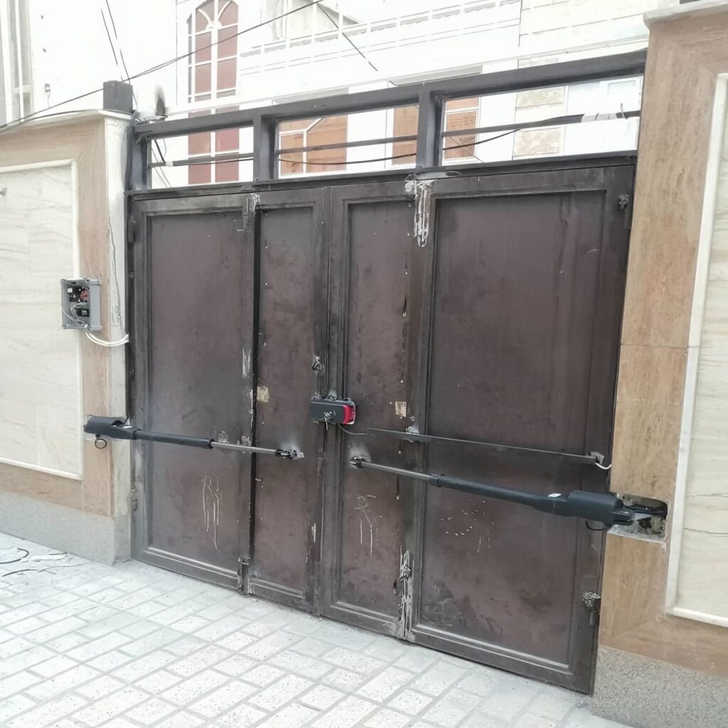 جک الکترومکانیک در نمونه اجرای تخصصی ورودی