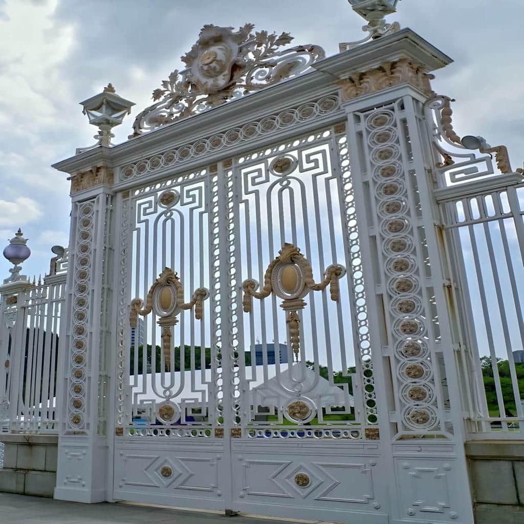 جزئیات درب حیاط در نوشهر