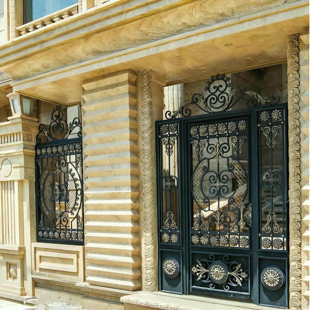 توضیحات درب حیاط کاشان