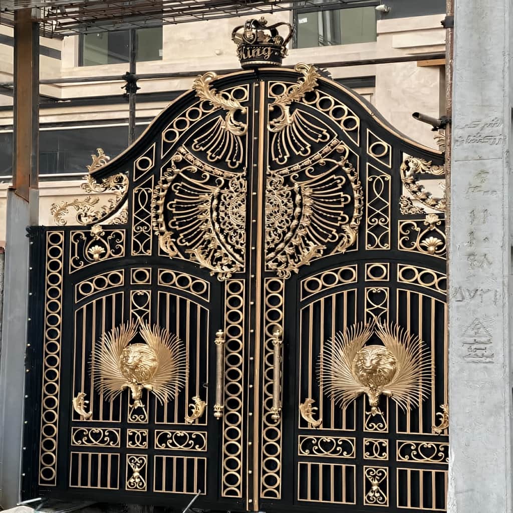 توضیحات درب حیاط در بندر انزلی