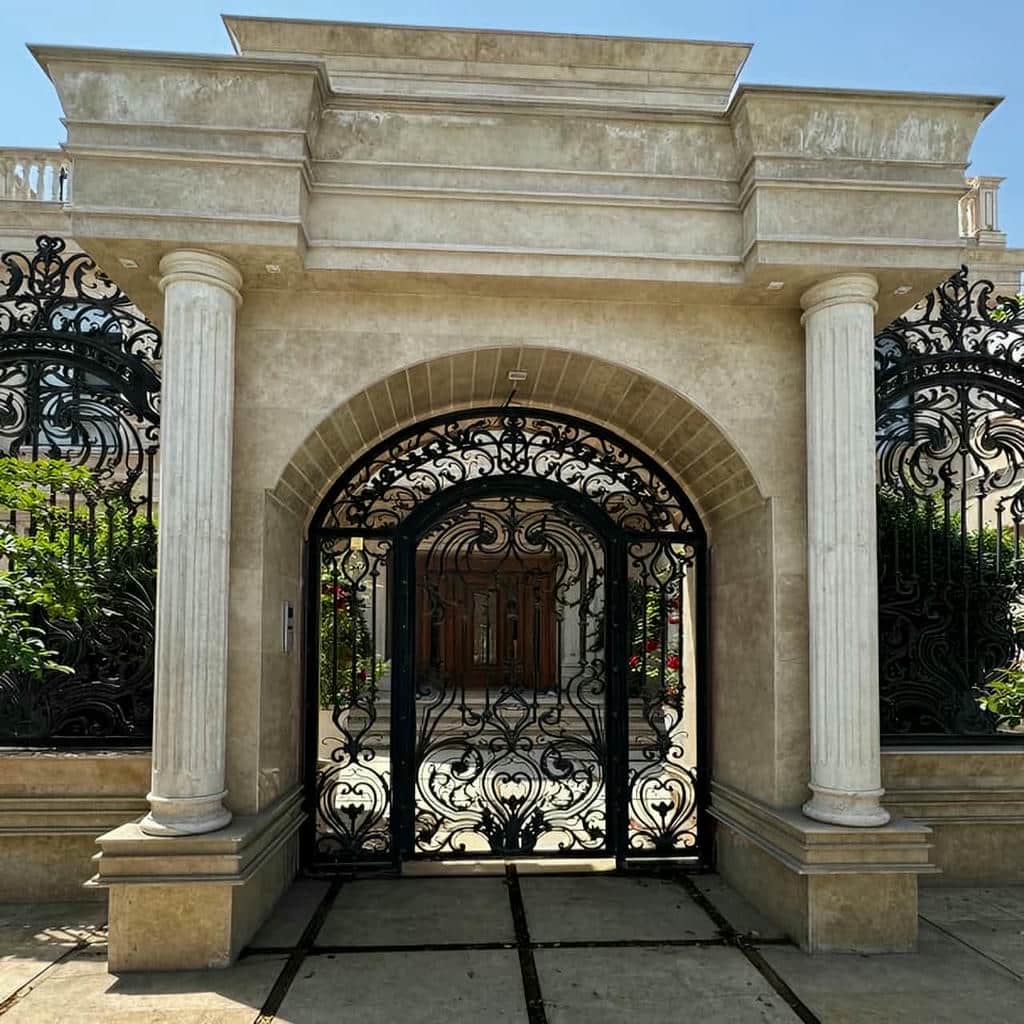ارزیابی درب حیاط در کرمان