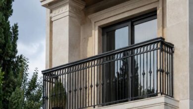 نرده پله مدرن با طراحی ساده برای سفارش اینترنتی