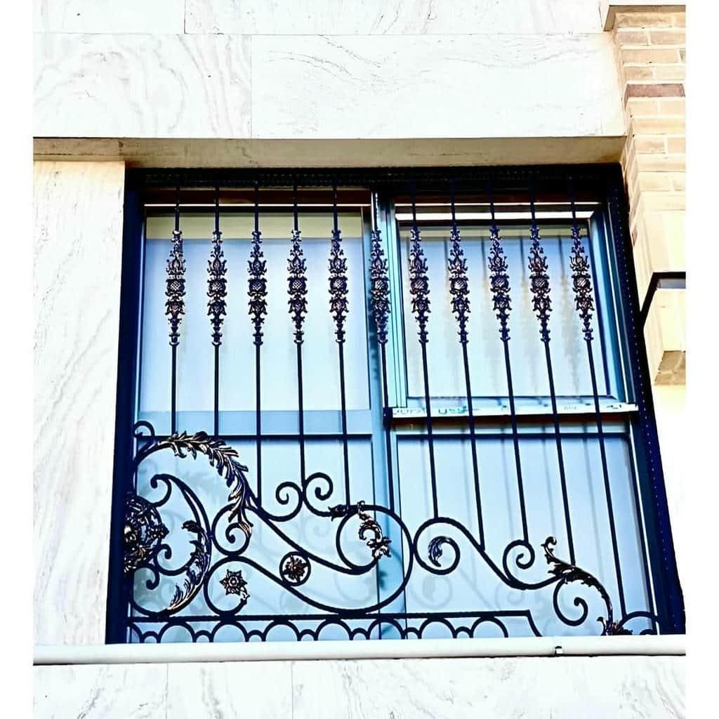 اجرای حفاظ پنجره نمای بیرونی