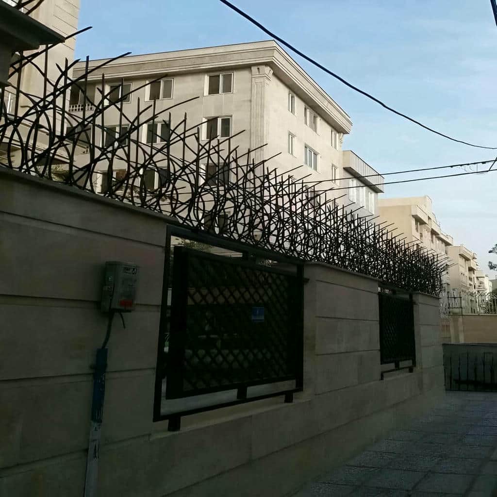 حفاظ دیوار اردبیل در نمای ساختمان ویلایی