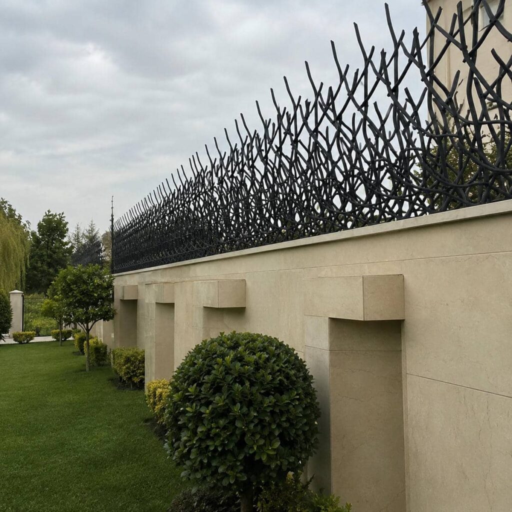 حفاظ دیوار زاهدان در نمای ویلایی مدرن