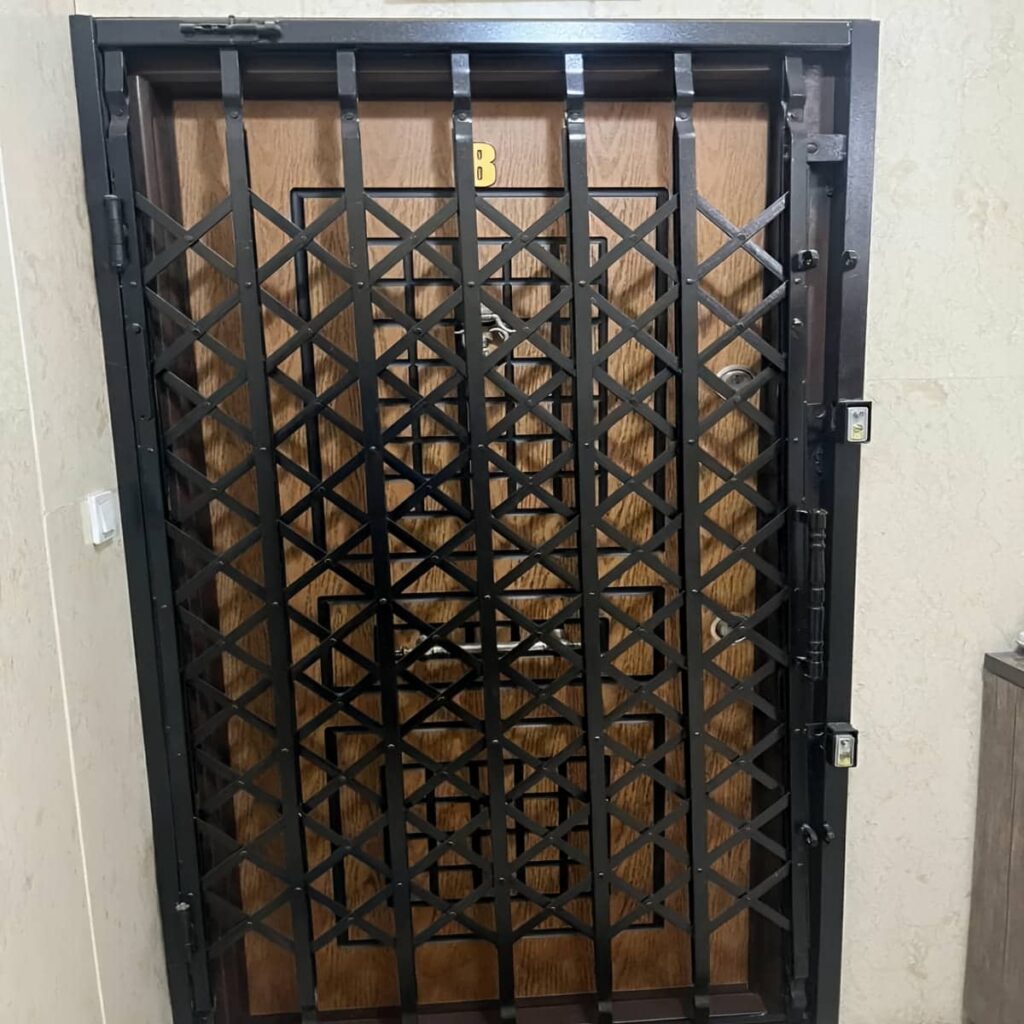 حفاظ ورودی ساختمان کرمان با طراحی سفارشی