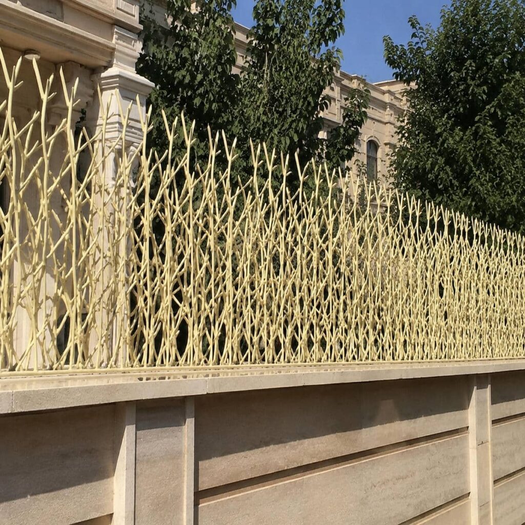 نمای نزدیک پوشش رنگ حفاظ فلزی