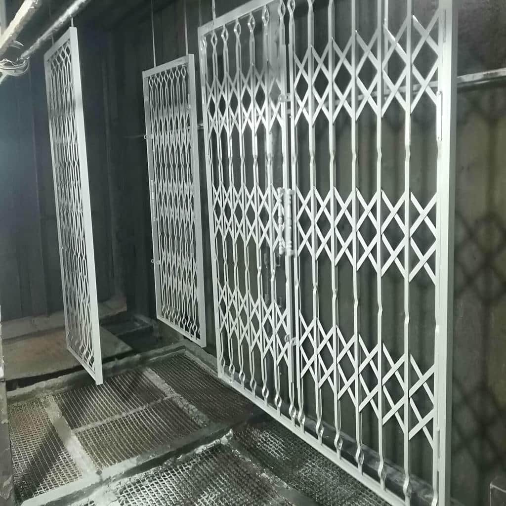 گارد آکاردئونی قفل دار ورودی منزل